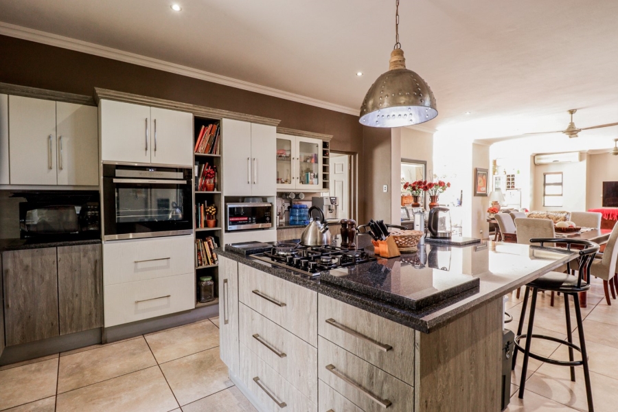 4 Bedroom Property for Sale in Melodie North West